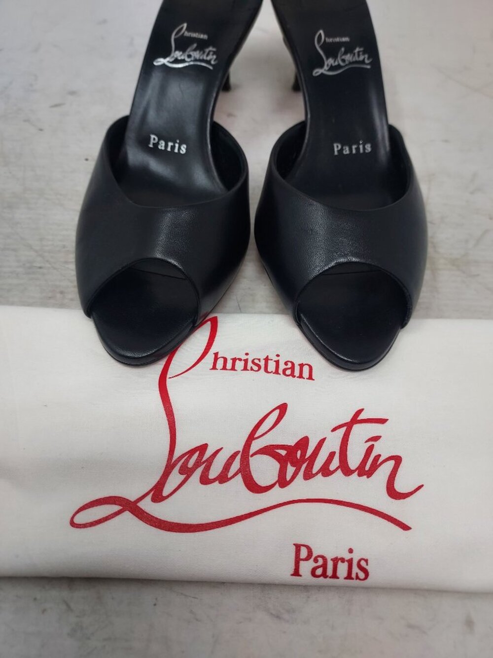 CHRISTIAN LOUBOUTIN Me Dolly Leather Black Mule Sandal - Picture 6 of 11